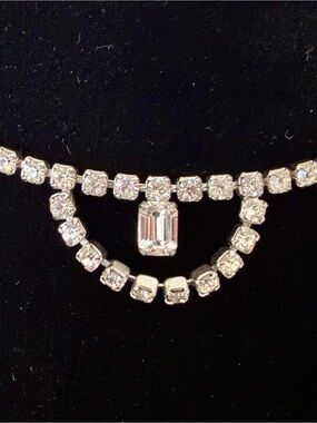 Weiss Rhinestone Necklace - 14" choker Vintage!